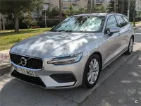 Usado Volvo V60 Momentum 150 CV (110 kW) 2019 Gris / plata Familiar