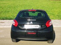 Usado Peugeot 208 Active 92 CV (67 kW) 2012 Negro Utilitario