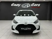 Usado Toyota Yaris Hybrid Active 116 CV (85 kW) 2024 Blanco Berlina