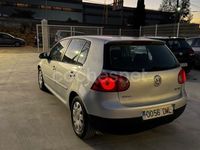 Usado VW Golf IV Highline 105 CV (77 kW) 2006 Gris / plata Berlina