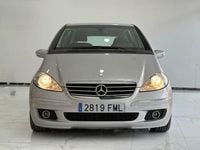 Usado Mercedes A180 Avantgarde 109 CV (80 kW) 2007 Gris Utilitario