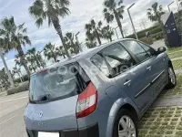 Usado Renault Scenic E-Tech Dynamique 105 CV (77 kW) 2006 Azul Monovolumen