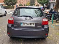 Usado Toyota Auris Active 126 CV (92 kW) 2010 Gris / plata Utilitario