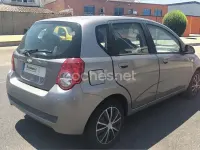 Usado Chevrolet Aveo LS 101 CV (74 kW) 2010 Gris / plata Berlina