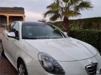 Usado Alfa Romeo Giulietta Distinctive 105 CV (77 kW) 2012 Blanco Utilitario