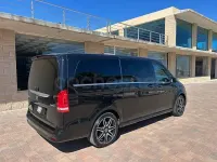 Begagnad Mercedes V300 Avantgarde 239 HK (175 kW) 2022 Svart Minibuss