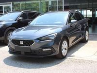 Usado Seat Leon Style 110 CV (80 kW) 2022 Gris Berlina