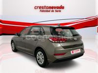 Usado Hyundai i30 110 CV (80 kW) 2021 Gris / plata Berlina