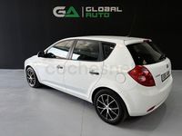 Usado Kia Ceed 109 CV (80 kW) 2008 Blanco Utilitario