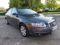Usado Audi A6 Premium 177 CV (130 kW) 2004 Gris / plata Berlina