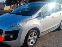 Usado Peugeot 3008 Active 115 CV (84 kW) 2012 Gris / plata Familiar