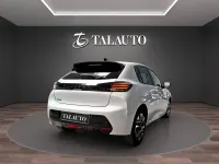 Nuevo Peugeot 208 Allure 100 CV (73 kW) 2025 Blanco Utilitario