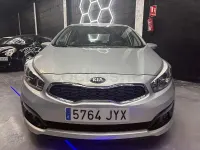 Usado Kia Ceed GT 136 CV (100 kW) 2017 Gris / plata Berlina