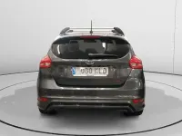 Usado Ford Focus ST-Line 125 CV (91 kW) 2018 Gris / plata Berlina