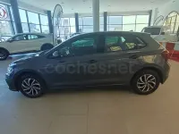 Usado VW Polo Life 95 CV (69 kW) 2022 Gris / plata Utilitario