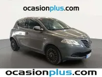 Usado Lancia Ypsilon 69 CV (50 kW) 2014 Gris Utilitario