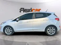 Usado Ford Fiesta Trend 101 CV (74 kW) 2017 Blanco Utilitario