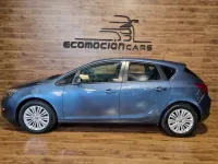 Usado Opel Astra Dynamic 110 CV (80 kW) 2015 Azul Berlina
