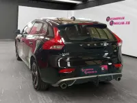 Usado Volvo V40 R-Design Momentum 120 CV (88 kW) 2016 Negro Familiar