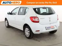 Usado Dacia Sandero Lauréate 90 CV (66 kW) 2016 Blanco Utilitario