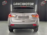 Usado Jeep Compass Longitude 140 CV (102 kW) 2018 Gris / plata SUV