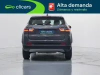 Usado Jeep Compass Altitude 130 CV (95 kW) 2025 Gris / plata SUV