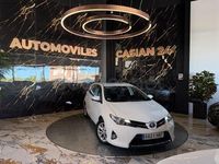 Usado Toyota Auris Active 90 CV (66 kW) 2013 Blanco Berlina