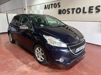 Usado Peugeot 208 Allure 92 CV (67 kW) 2014 Negro Utilitario