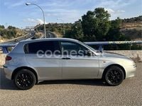 Usado Alfa Romeo 147 115 CV (84 kW) 2003 Gris / plata Utilitario