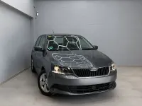 Usado Skoda Fabia Ambition 110 CV (80 kW) 2018 Gris / plata Berlina