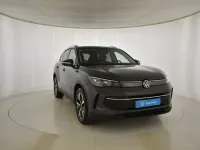 Usado VW Tiguan Life 150 CV (110 kW) 2025 Gris/plata SUV