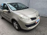 Usado Renault Clio II 100 CV (73 kW) 2007 Beige Berlina