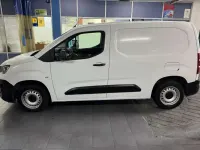 Usado Peugeot Partner S 99 CV (72 kW) 2019 Blanco Monovolumen