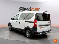 Usado Dacia Dokker Essentiel 131 CV (96 kW) 2020 Blanco Monovolumen
