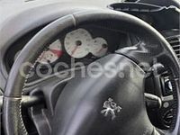 Usado Peugeot 206 90 CV (66 kW) 2002 Negro Berlina