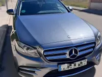 Usado Mercedes E220 194 CV (142 kW) 2018 Gris Familiar