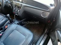 Usado Mitsubishi Outlander 136 CV (100 kW) 2003 Negro SUV