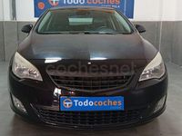 Usado Opel Astra Cosmo 125 CV (91 kW) 2011 Negro Berlina
