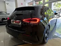 Usado Mercedes A200 150 CV (110 kW) 2022 Negro Berlina