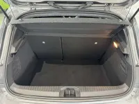 Usado Renault Clio Techno 91 CV (66 kW) 2024 Gris Utilitario