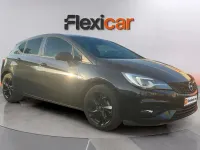 Usado Opel Astra Ultimate 145 CV (106 kW) 2021 Negro Berlina
