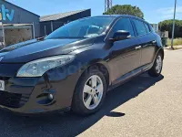Usado Renault Mégane III Dynamique 106 CV (77 kW) 2010 Negro Berlina