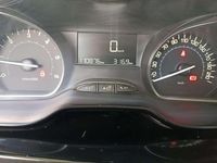 Usado Peugeot 2008 Style 99 CV (72 kW) 2018 Rojo SUV