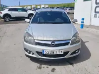Usado Opel Astra Enjoy 150 CV (110 kW) 2007 Beige Descapotable