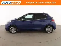 Usado Peugeot 208 Allure 110 CV (80 kW) 2016 Azul Utilitario