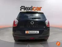 Usado SsangYong Tivoli Limited 116 CV (85 kW) 2017 Azul SUV