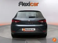 Usado Seat Leon Style 130 CV (95 kW) 2020 Gris Berlina
