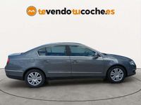 Usado VW Passat Highline 140 CV (102 kW) 2007 Gris Berlina