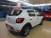 Usado Dacia Sandero Comfort 90 CV (66 kW) 2018 Blanco Berlina