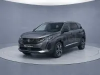 Usado Peugeot 5008 Allure 130 CV (95 kW) 2021 Gris SUV